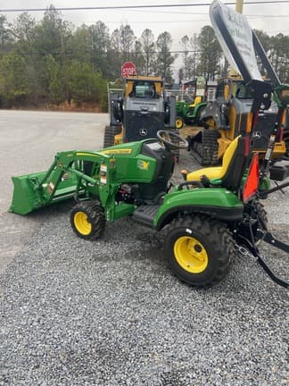 Image of John Deere 1023E equipment image 3
