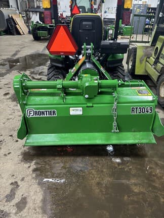 Image of John Deere 1023E equipment image 2