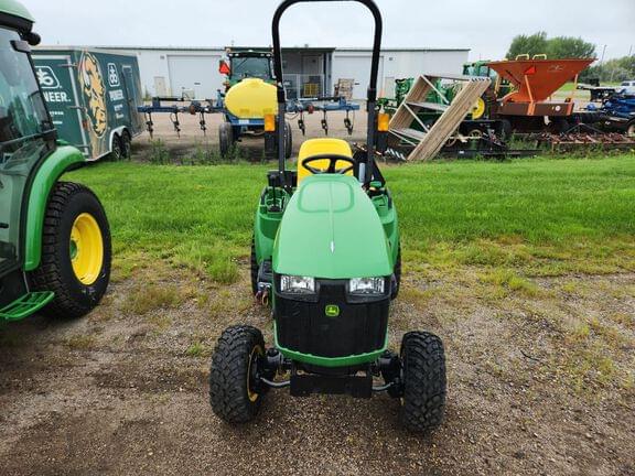 Image of John Deere 1023E equipment image 3