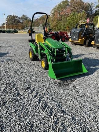 Image of John Deere 1023E equipment image 1