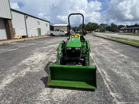 Image of John Deere 1023E equipment image 4