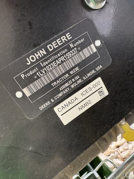 Image of John Deere 1023E equipment image 2
