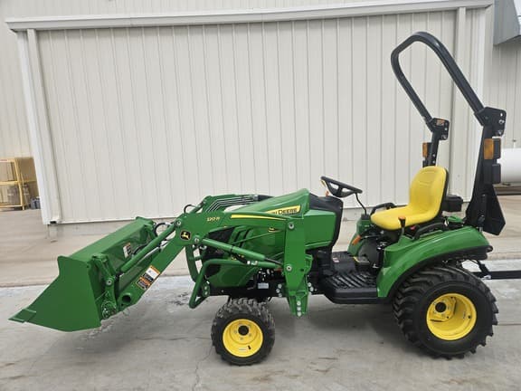 Image of John Deere 1023E equipment image 1