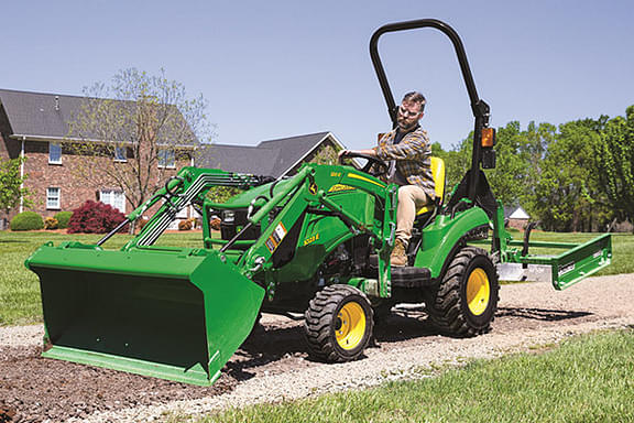 Image of John Deere 1023E equipment image 2