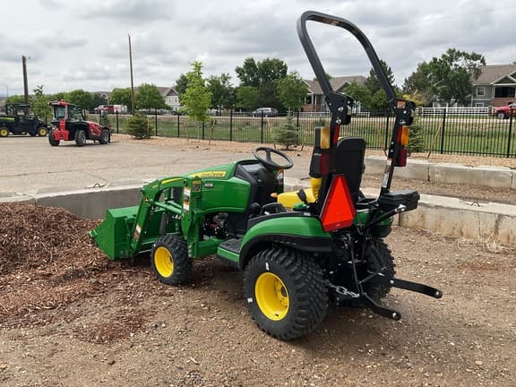 Image of John Deere 1025R equipment image 2