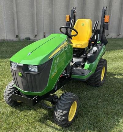 Image of John Deere 1025R Primary image