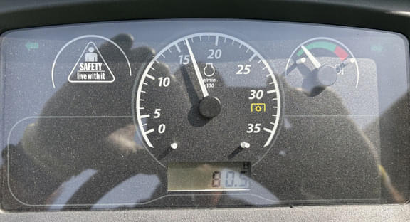 Image of John Deere 1025R equipment image 2