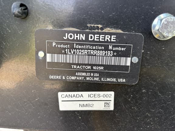 Image of John Deere 1025R equipment image 2