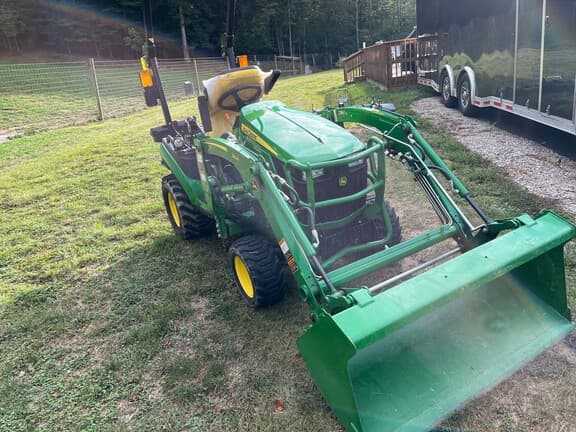 Image of John Deere 1025R equipment image 2