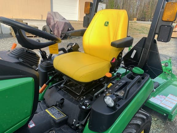 Image of John Deere 1025R equipment image 2
