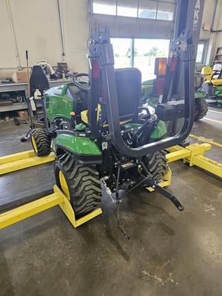 Image of John Deere 1025R equipment image 2