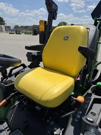 Image of John Deere 1025R equipment image 4