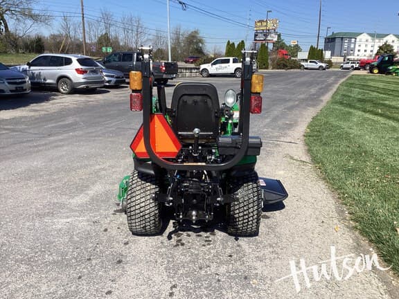 Image of John Deere 1025R equipment image 2