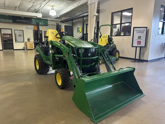 2024 John Deere 1025R Equipment Image0