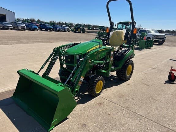 Image of John Deere 1025R equipment image 3