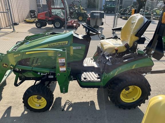 Image of John Deere 1025R equipment image 2