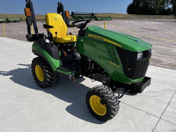 Image of John Deere 1025R equipment image 1
