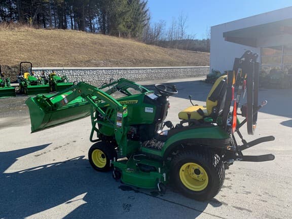 Image of John Deere 1025R equipment image 3