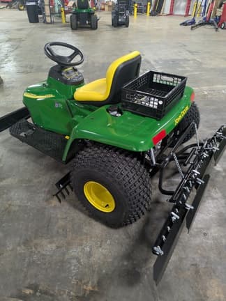 Image of John Deere 1200A equipment image 2
