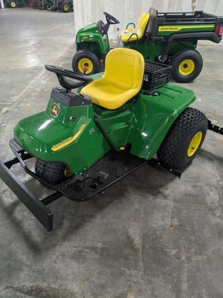 Image of John Deere 1200A equipment image 3