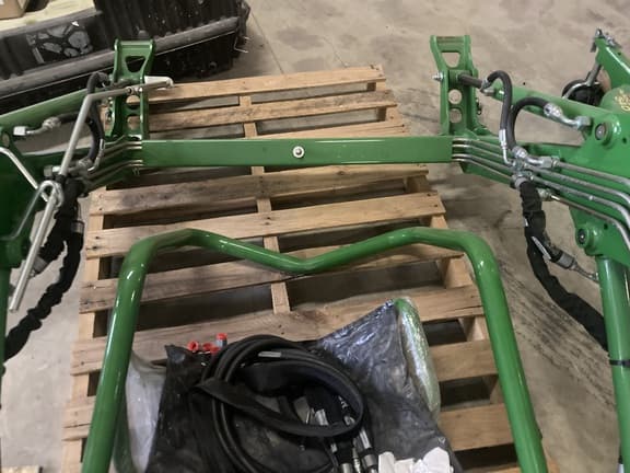 Image of John Deere 120R equipment image 2