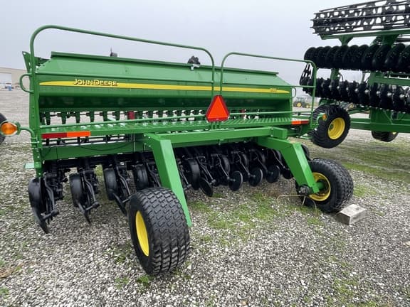 Image of John Deere 1590 equipment image 3