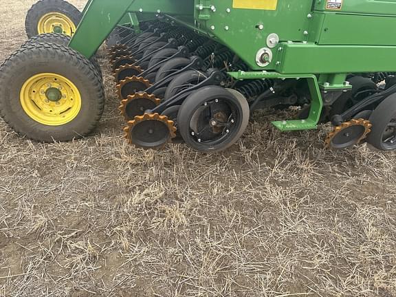Image of John Deere 1590 equipment image 3