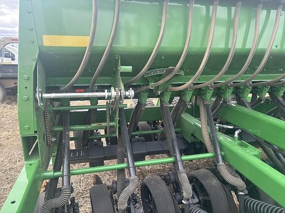 Image of John Deere 1590 equipment image 2