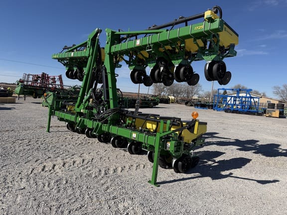 2024 John Deere 1725 Equipment Image0
