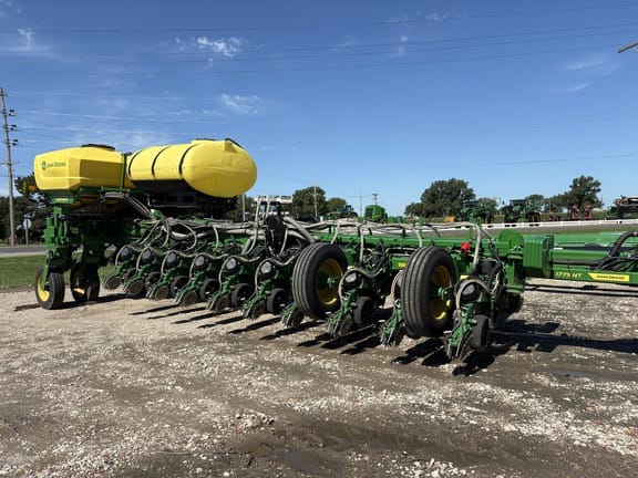 2024 John Deere 1775 Equipment Image0