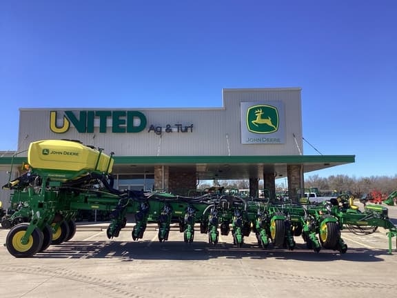 Image of John Deere 1775 equipment image 3