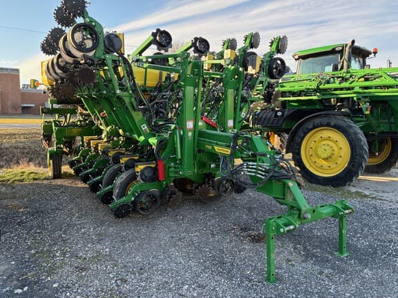 Image of John Deere 1795 Primary image