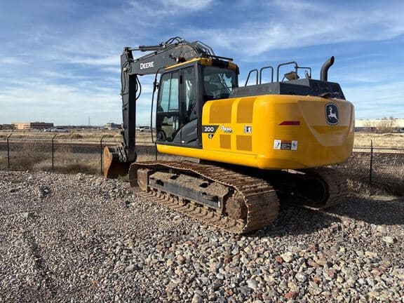Image of John Deere 200G equipment image 2