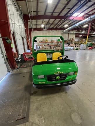 Image of John Deere 2020A equipment image 4