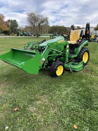 Image of John Deere 2025R equipment image 3