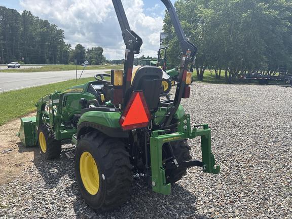 Image of John Deere 2025R equipment image 4