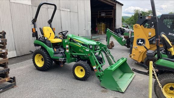 2024 John Deere 2025R Equipment Image0