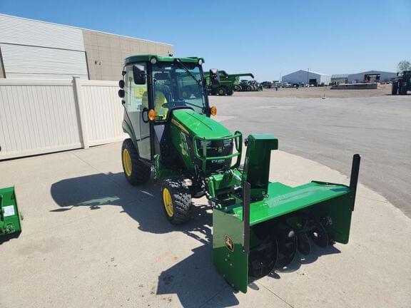 Image of John Deere 2025R equipment image 2