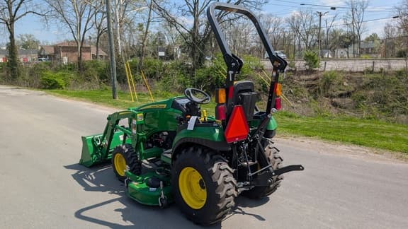 Image of John Deere 2025R equipment image 4