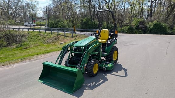 Image of John Deere 2025R equipment image 2