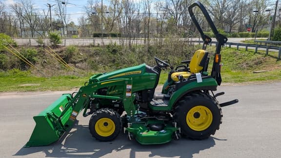 Image of John Deere 2025R equipment image 3
