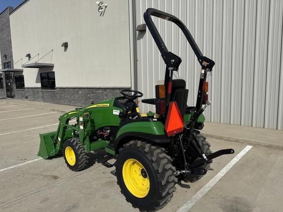 Image of John Deere 2025R equipment image 2