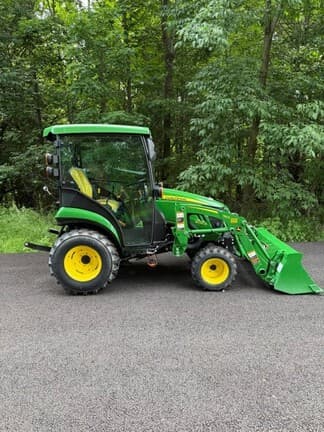Image of John Deere 2025R equipment image 2