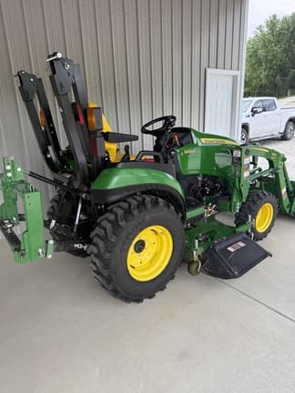 Image of John Deere 2025R equipment image 3