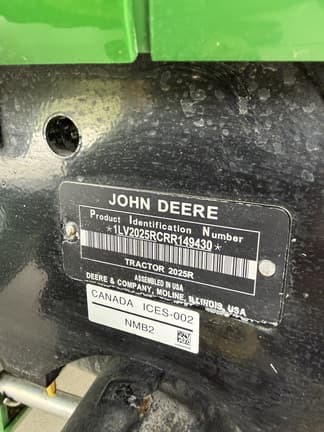 Image of John Deere 2025R equipment image 2