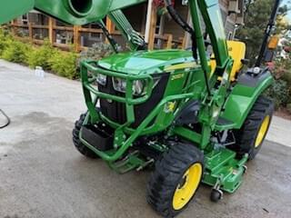 Image of John Deere 2032R equipment image 2