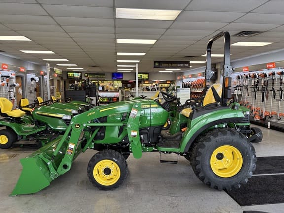 2024 John Deere 2032R Equipment Image0