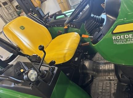 Image of John Deere 2038R equipment image 3