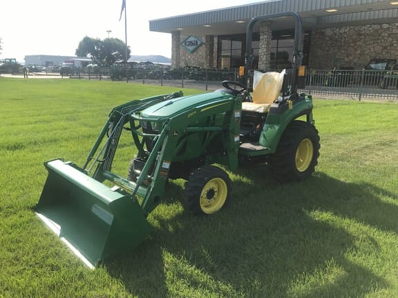 2024 John Deere 2038R Equipment Image0