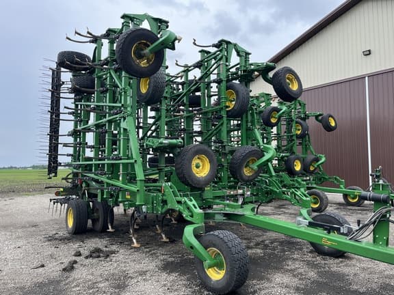 Image of John Deere 2230FH equipment image 2